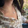 Le collier Hiromi en argent massif porté
