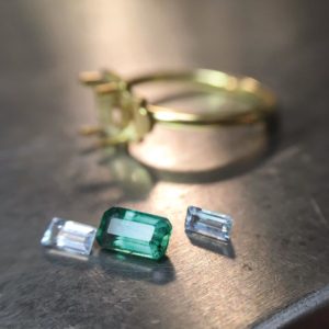 bague_art_deco_Tiphaine_et_Philippe_002 pierre précieuse blanche