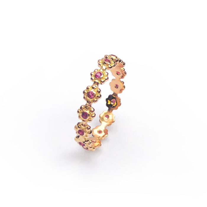 La bague LENA or rose 18K Fairmined sertie de saphirs roses
