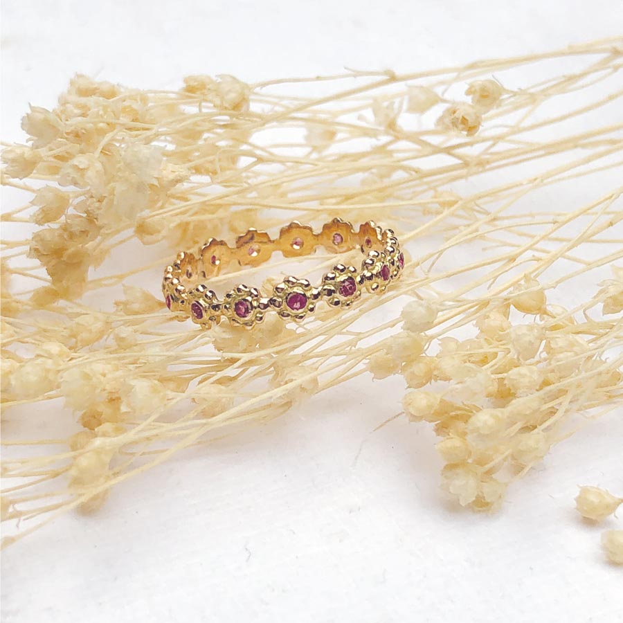 La bague LENA or rose 18K Fairmined sertie de saphirs roses