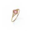La bague Béatrice ovale or jaune 18K Fairmined : tourmaline rose et saphirs blancs