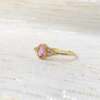 La bague Béatrice ovale or jaune 18K Fairmined : tourmaline rose et saphirs blancs
