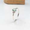 La bague Laura en argent et tourmaline verte, pièce unique taille 56