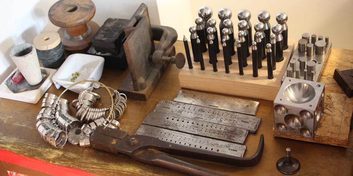 Les outils de l'atelier ROBIN PARIS