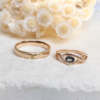 Les alliances d'Alice et Alain en or rose 18 carats Fairmined et saphirs